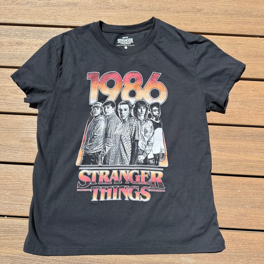 Stranger Things Netflix 1986 Cast Graphic T-Shirt Mens Large Black Short Sleeve